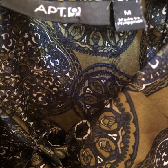 Ladies Blouse - Picture 2 of 4